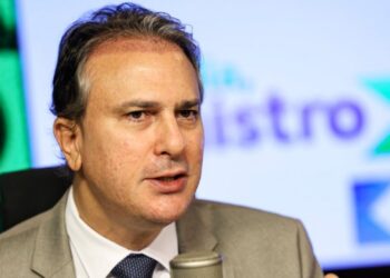Pé-de-meia: primeiro pagamento da poupança será feito em fevereiro