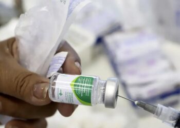 FioCruz aponta queda em casos de síndrome respiratória grave nas últimas 6 semanas no Brasil