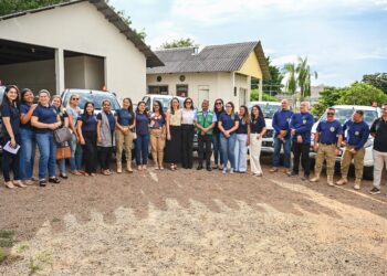 Gladson entrega dez caminhonete nova e investe em segurança e ressocialização no Sistema Socioeducativo