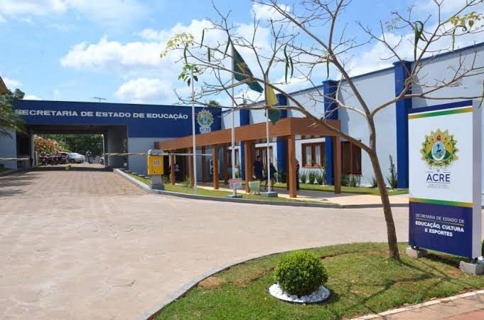 Governo publica convocação do processo seletivo simplificado para professores da Secretaria de Educação