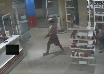 Menor é apreendido após roubo a farmácia no centro de Sena Madureira e confessa outros furtos