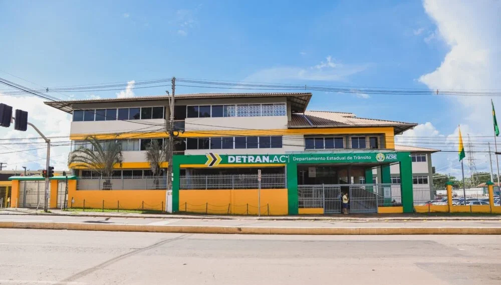 Governo convoca candidatos para próximas etapas de concurso público do Detran e divulga resultados