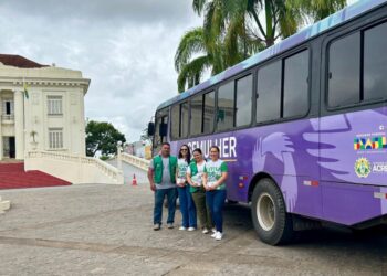 ônibus Lilás leva cidadania a população em Rio Branco