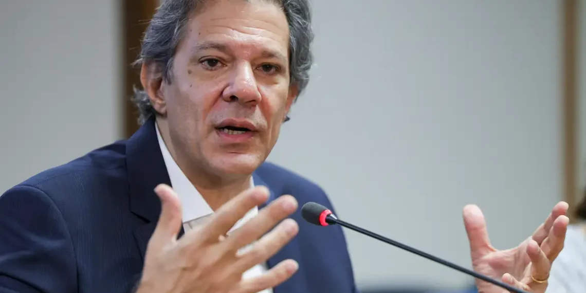 Haddad diz que queda do dólar e safra devem conter preço dos alimentos
