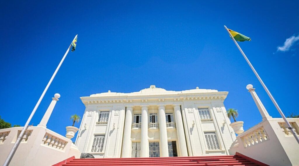 Governo homologa resultado final de candidatos aprovados em concurso da Sefaz