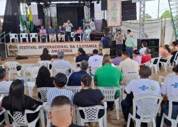 Caminhos Sustentáveis: O Futuro do Agroextrativismo no Acre