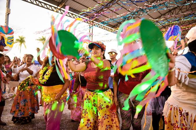 Às Vésperas da Folia, Congresso Nacional Reduz o Ritmo