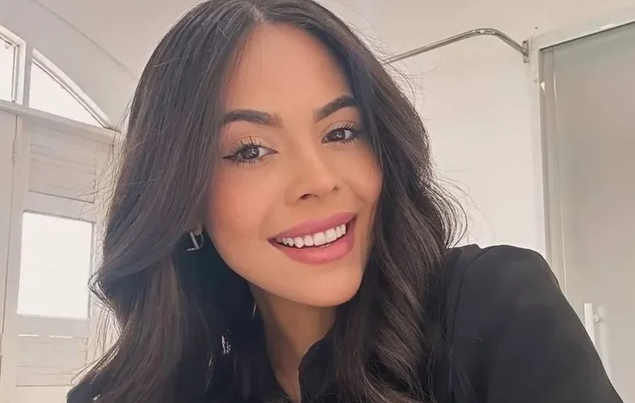 Influencer morre aos 28 anos após complicação por infecção no ovário