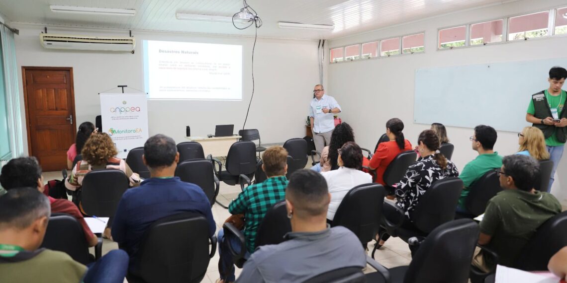 Educação ambiental em ação: oficina debate desafios climáticos e sustentabilidade no Acre
