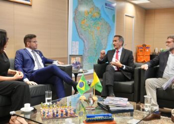 Governo se antecipa e pede ajuda federal para possível enchente no Acre