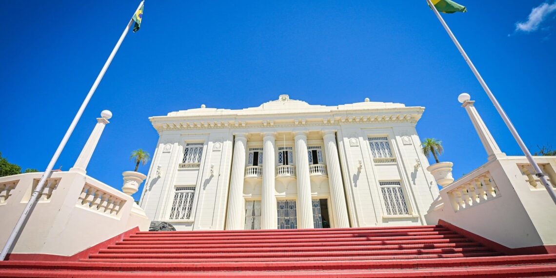 Governadora oficializa nomes para secretarias e cargos adjuntos