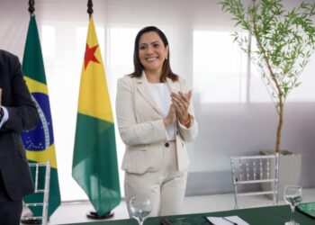 Governadora Mailza celebra sanção de lei que regulamenta profissão de doula no país