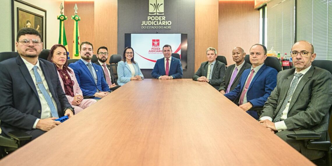 Visita institucional reforça união entre governo e Tribunal de Justiça