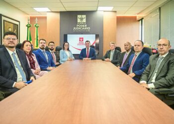 Visita institucional reforça união entre governo e Tribunal de Justiça
