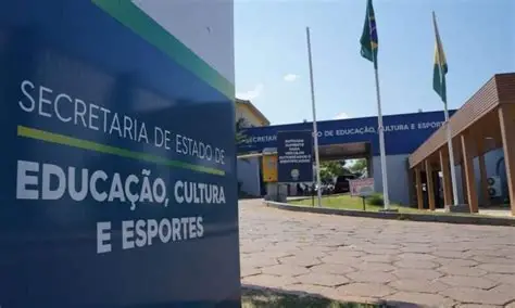 Acre chama candidatos para entrega de documentos e assinatura de contrato na educação