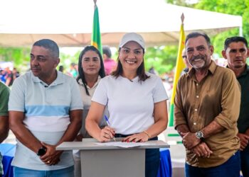 Mailza assina convênio de R$ 1 milhão para melhorar ramais em Porto Walter