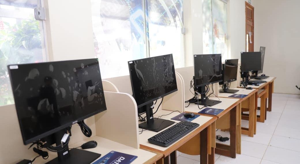 Alunos da Cidade do Povo passam a contar com laboratório de informática moderno
