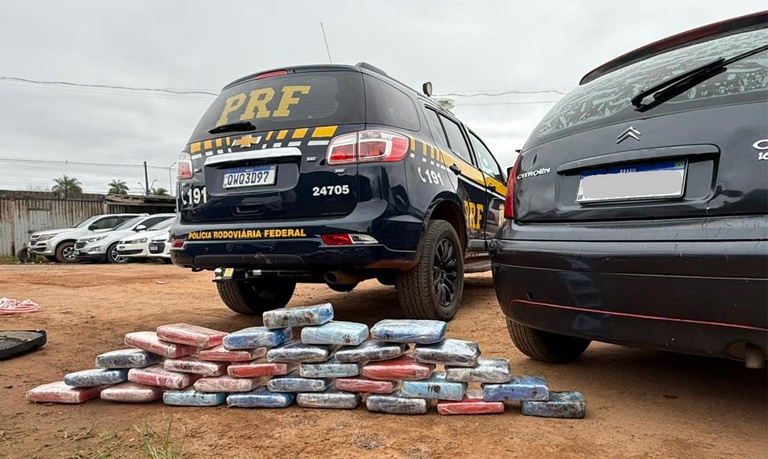 PRF apreende 34 kg de skunk escondidos em lataria de veículo no Acre