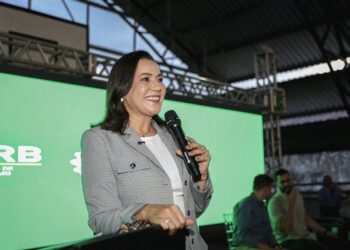 Governadora Mailza Assis cumpre agenda no Juruá com pacote de investimentos em Cruzeiro do Sul e Mâncio Lima