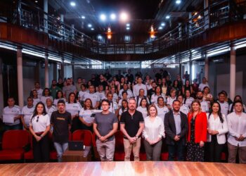 Sete cursos profissionalizantes formam novos alunos com certificação do governo