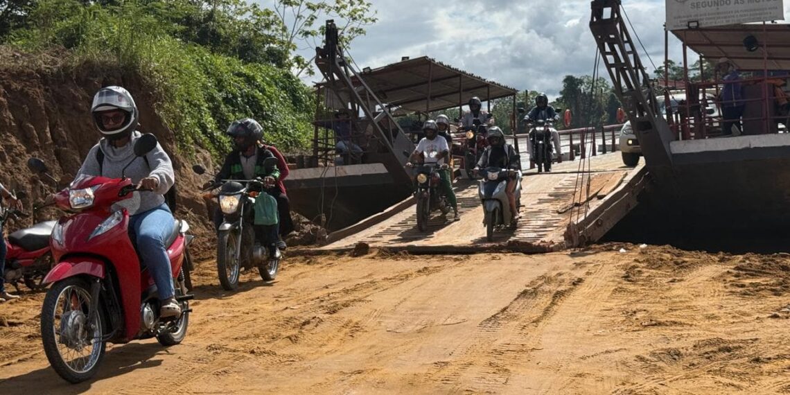 Travessia por balsa volta a ser gratuita entre Cruzeiro do Sul e Rodrigues Alves