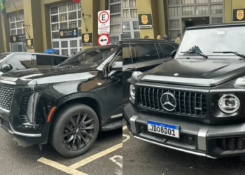 PCC: Cadillac de Deolane apreendido em mansão não é vendido no Brasil