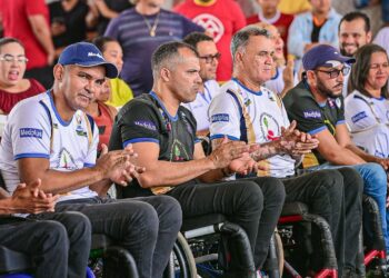 Mailza Assis destaca compromisso com a inclusão durante entrega de cadeiras de rodas e equipamentos