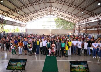 Entrega de títulos de terra marca início do Programa Reforma Lar para mil famílias