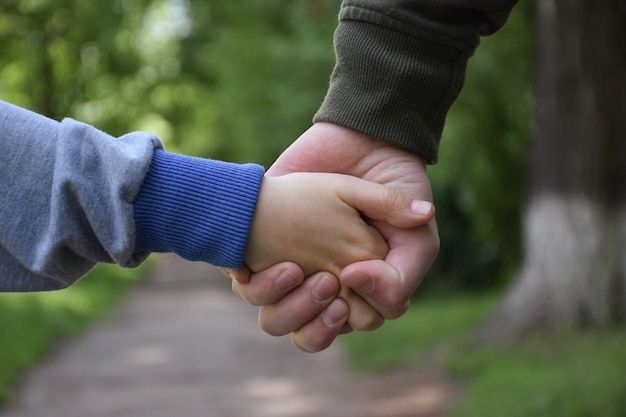 Pai e seis filhos retornam ao Mato Grosso com apoio de rede de proteção articulada pelo Governo do Acre