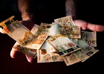 Empresa ligada a líder de igreja no DF recebeu R$ 18 milhões de entidade com lavagem de dinheiro