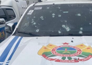Fogo amigo na madrugada: PMs trocam tiros após mal-entendido em Posto de Combustíveis no Acre