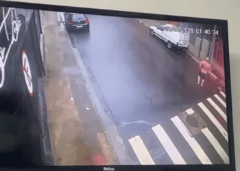 Polícia solta homem que matou morador de rua com tiro na cabeça. Vídeo