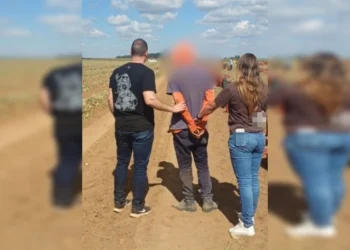 Contratado por marido para matar amante de mulher é preso no Entorno. Veja vídeo