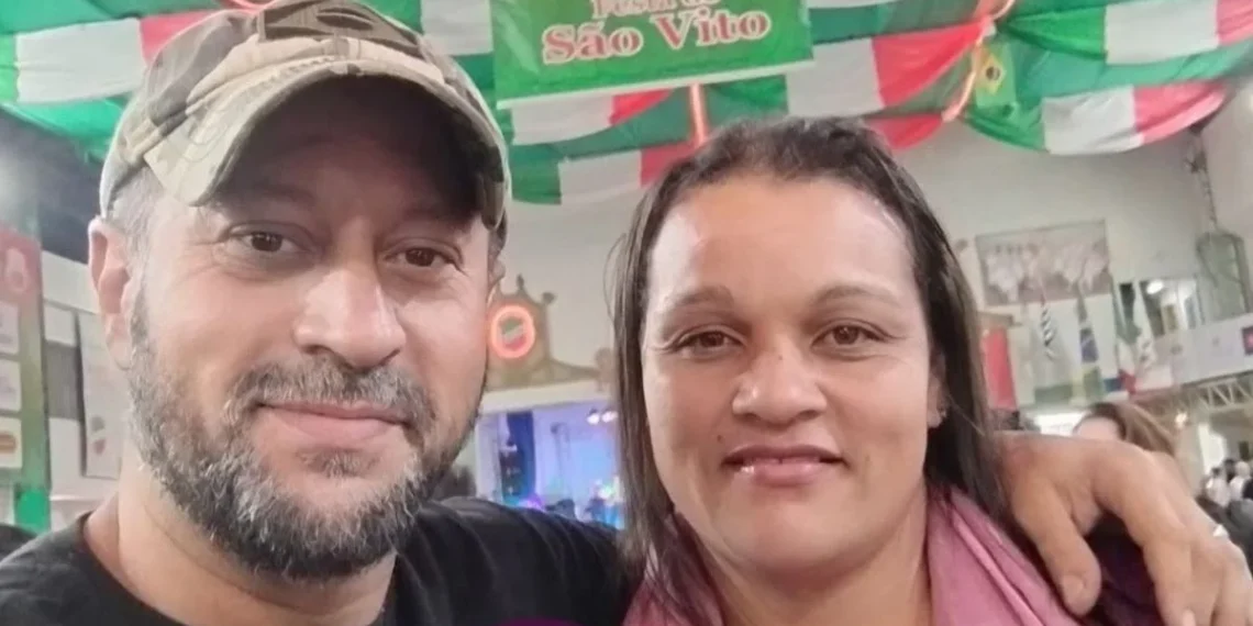 Homem vê companheira dormindo e a esfaqueia no Dia dos Namorados