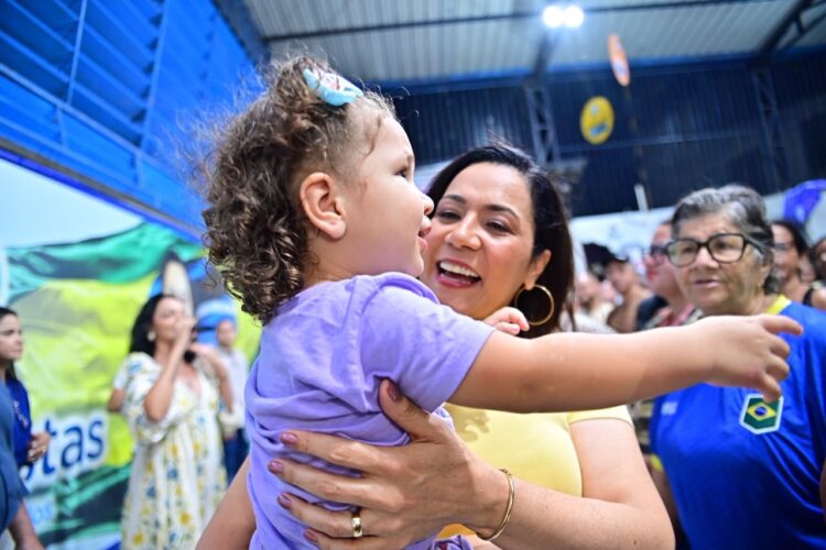 Mailza Assis reúne moradores de Rio Branco e reforça compromisso com o desenvolvimento do Acre