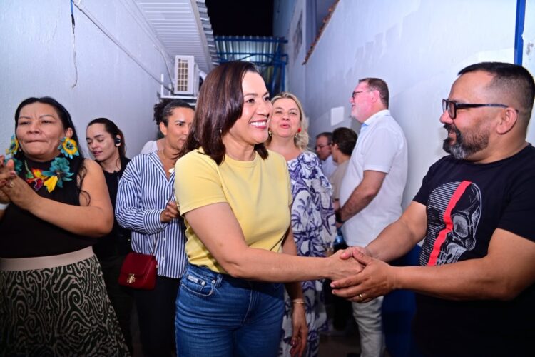 Mailza Assis reúne moradores de Rio Branco e reforça compromisso com o desenvolvimento do Acre