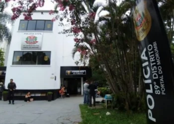 Vigias trocam tiros com ladrões e evitam roubo a condomínio