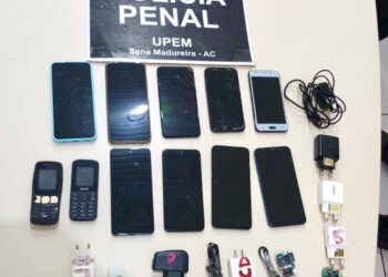Polícia Penal apreende celulares arremessados para dentro da Unidade Penitenciária de Sena Madureira