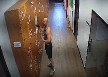 Bombeiro que fazia segurança de Celina é afastado após briga com PM.