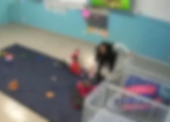 Funcionária de creche é achada morta após denúncia de agressão a Vídeo