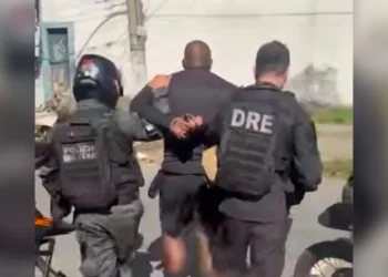 Maior fornecedor de armas e drogas do CV é capturado no Rio.