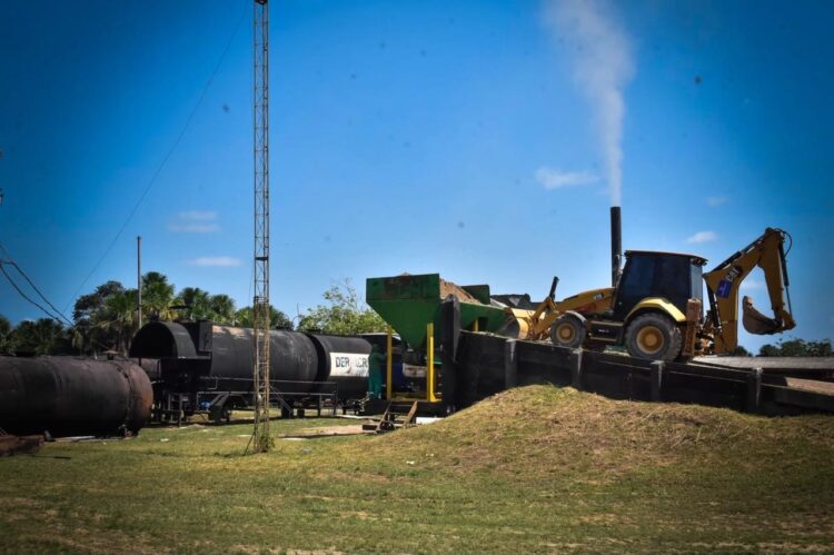 Usina do Deracre em Feijó produz 200 toneladas de asfalto por dia para pavimentação de ruas