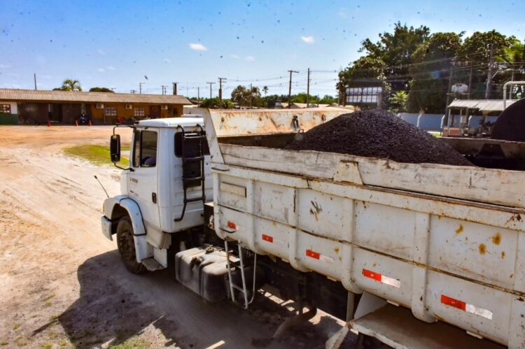 Usina do Deracre em Feijó produz 200 toneladas de asfalto por dia para pavimentação de ruas