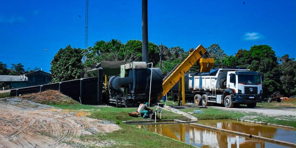 Usina do Deracre em Feijó produz 200 toneladas de asfalto por dia para pavimentação de ruas