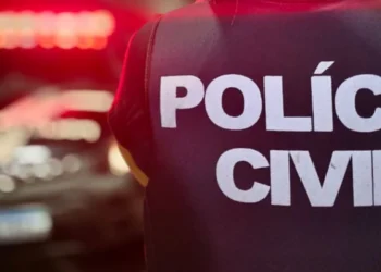 Homem em situação de rua morre após ter corpo incendiado enquanto dormia