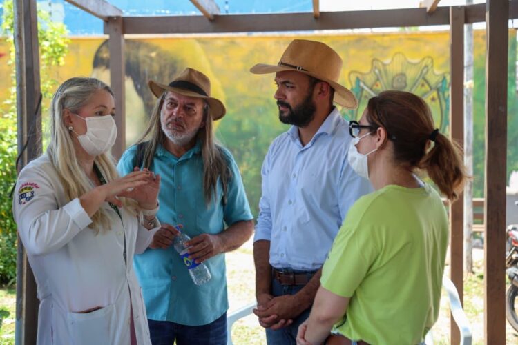Ação integrada leva saúde, assistência e orientação jurídica à população em situação de rua