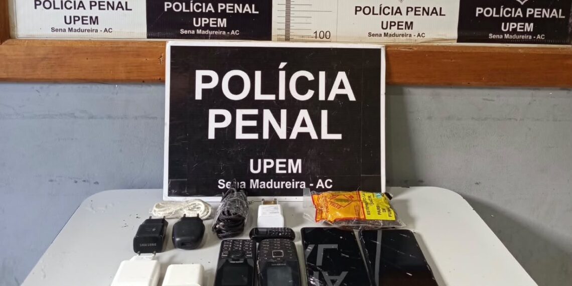 Polícia Penal apreende adolescente de 15 anos após arremesso de celulares para dentro de presídio em Sena Madureira
