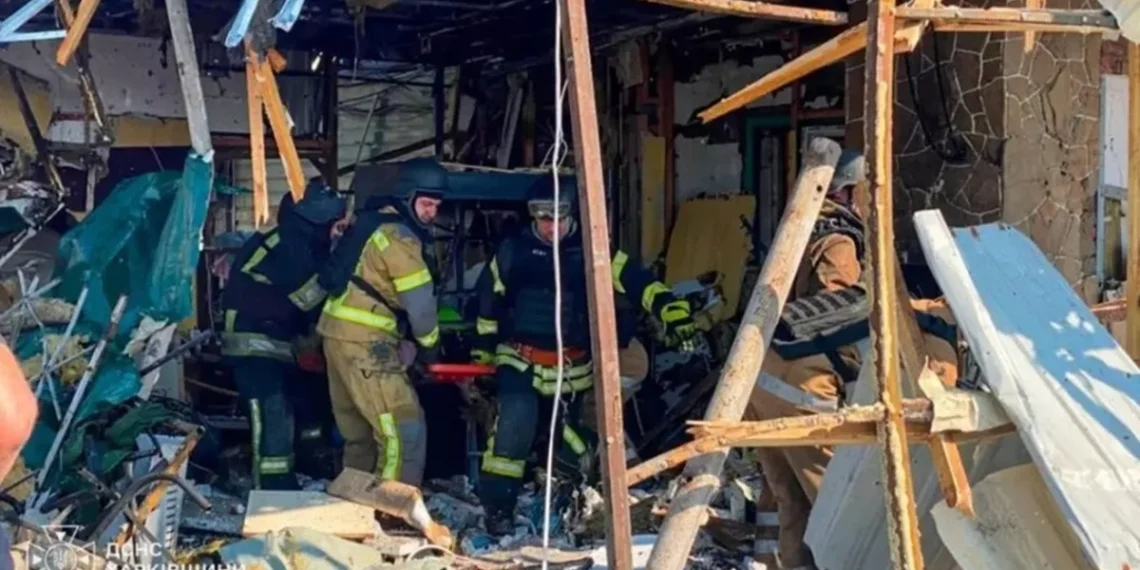 Bombardeio da Rússia deixa 10 mortos na Ucrânia, que promete revidar