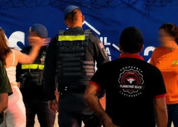 Mulher que deu tapa no rosto de PM na festa de Barretos é professora