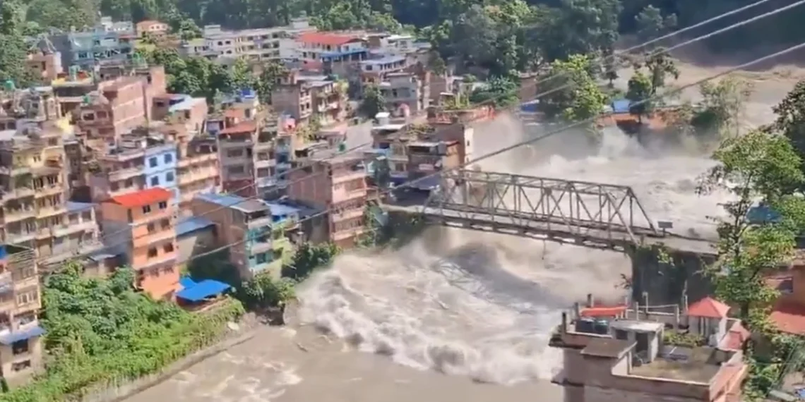 Mar de lama no Nepal mata ao menos 98 e deixa 384 turistas desaparecidos